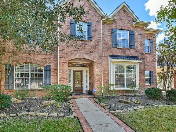 3rd image of 15807 Lower Lake Dr