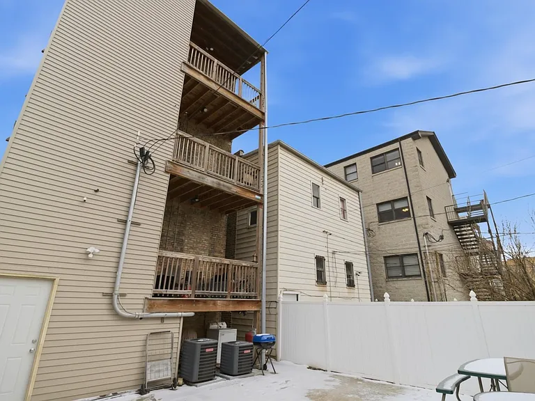 1524 N Fairfield Ave #2 — Photo 14