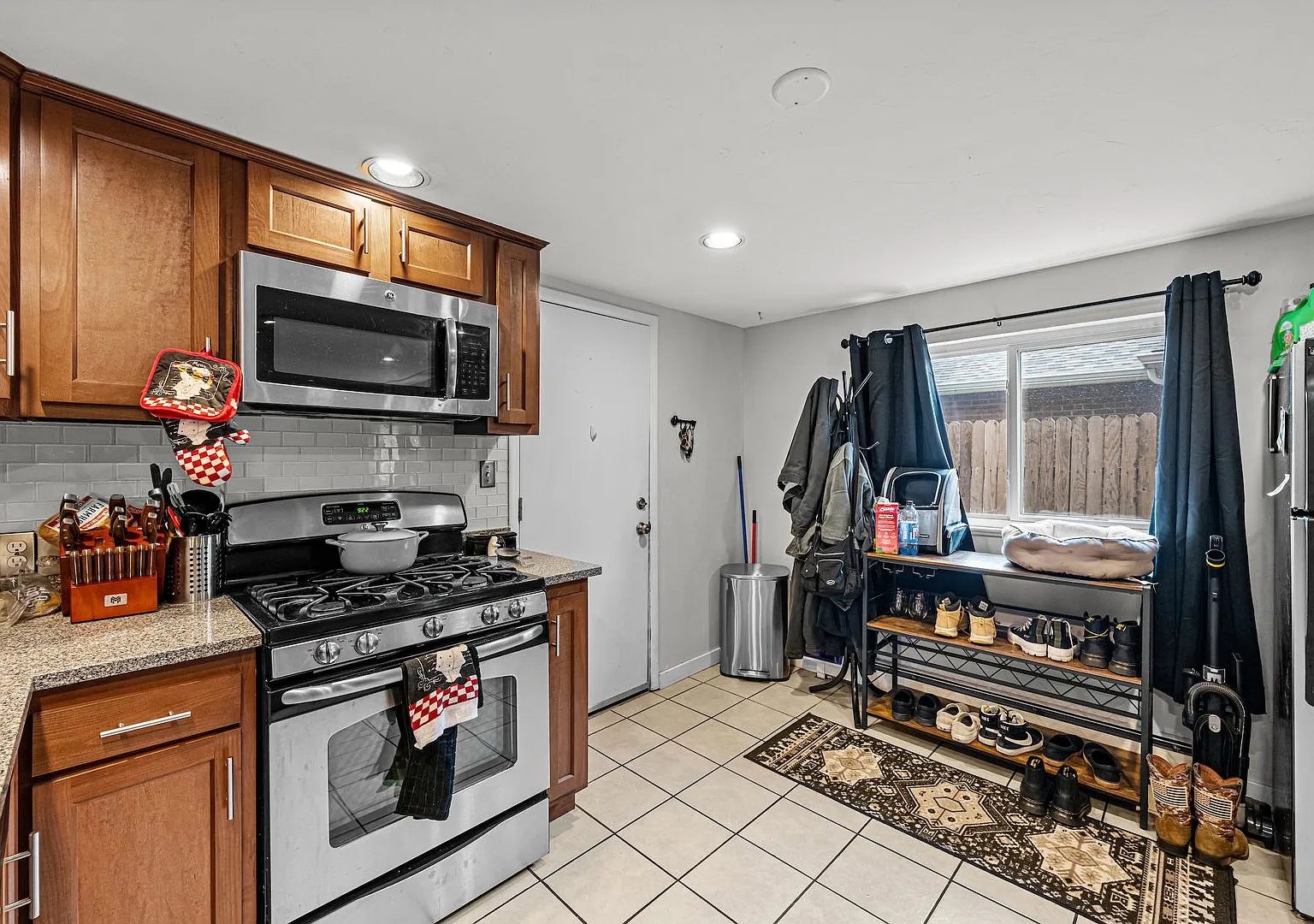 2Bed/1Bath in the Heart of Sloan's Lake! — Photo 3