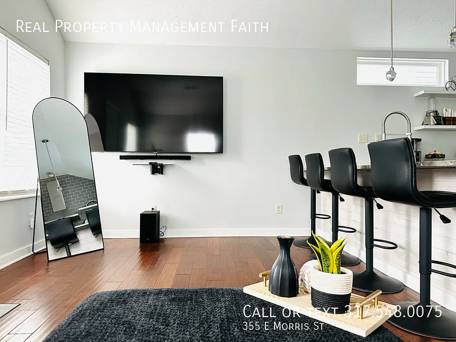 2-Bedroom Home with Extra Garage Space — Photo 3