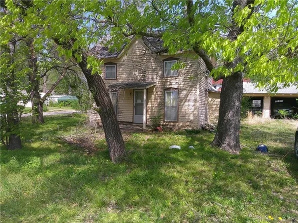 302 S Washington St, Toronto, KS 66777