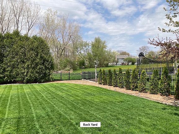 5th image of 187 Wilcox Dr