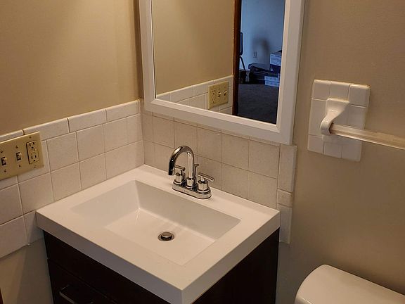 2nd image of 820 4th St #E