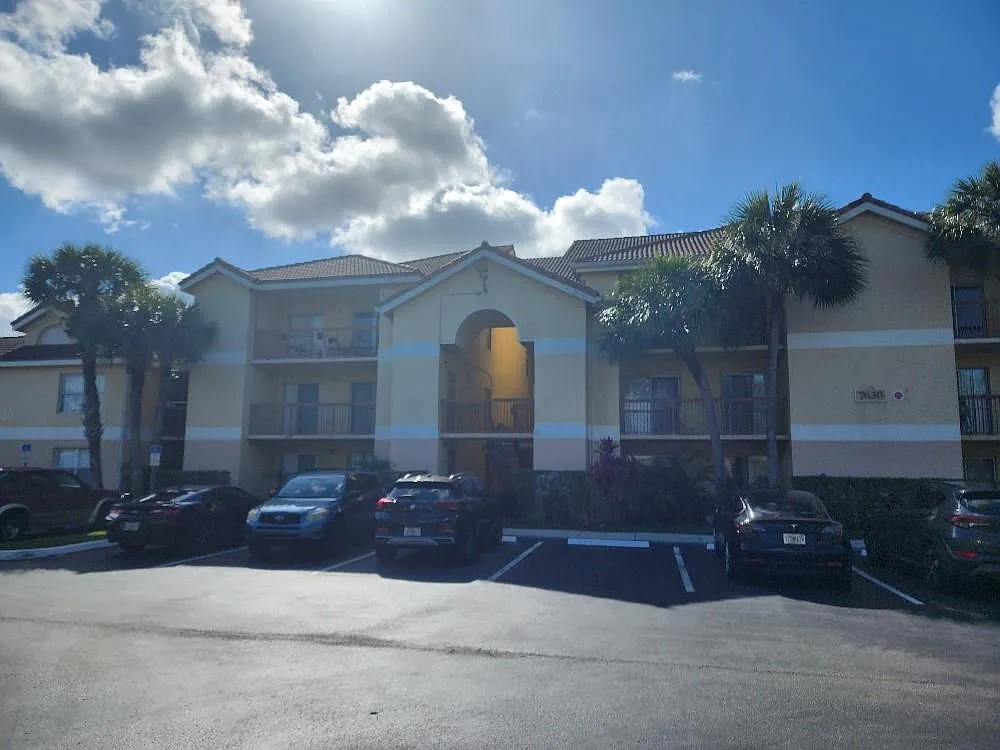 1 bed, 1.0 bath, 741 sqft, $1,695 — Photo 3