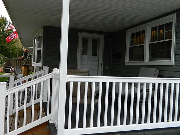 2nd image of 706 Dresden Dr