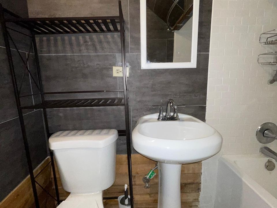 1st image of 1511 W Colorado Ave #B