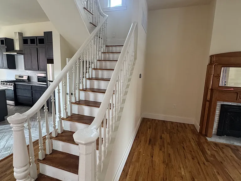 18 Martin St — Photo 5