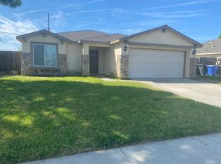 1201 Hoover Way, Hanford, CA