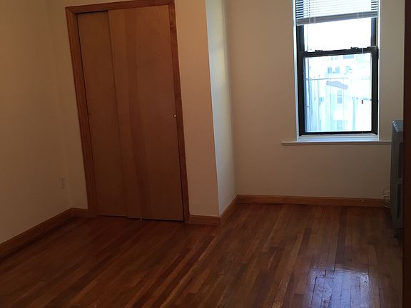 4th image of 3540 34th St