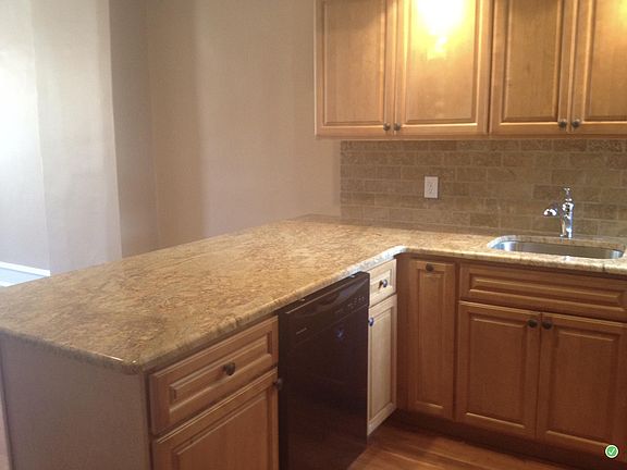 3rd image of 1810 Fairmount Ave #2