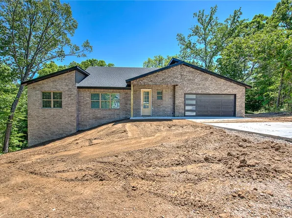 6 Torran Dr, Bella Vista, AR 72715