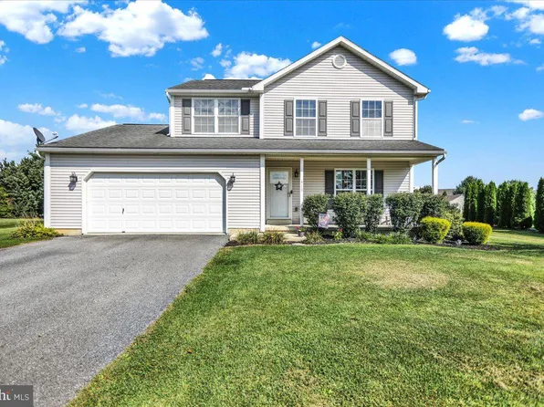 610 W Pine St, Leesport, PA 19533