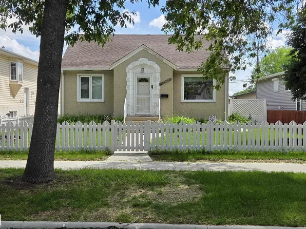 11909 83rd St NW, Edmonton, AB T5B 4E7
