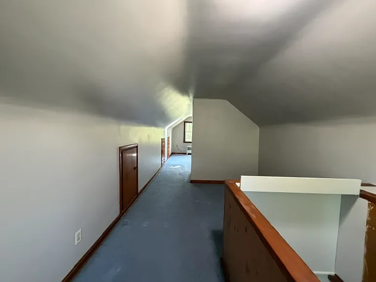 433 Allenford St — Photo 16