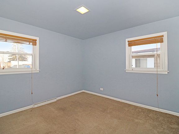 5th image of 37220 N Hampshire Ln