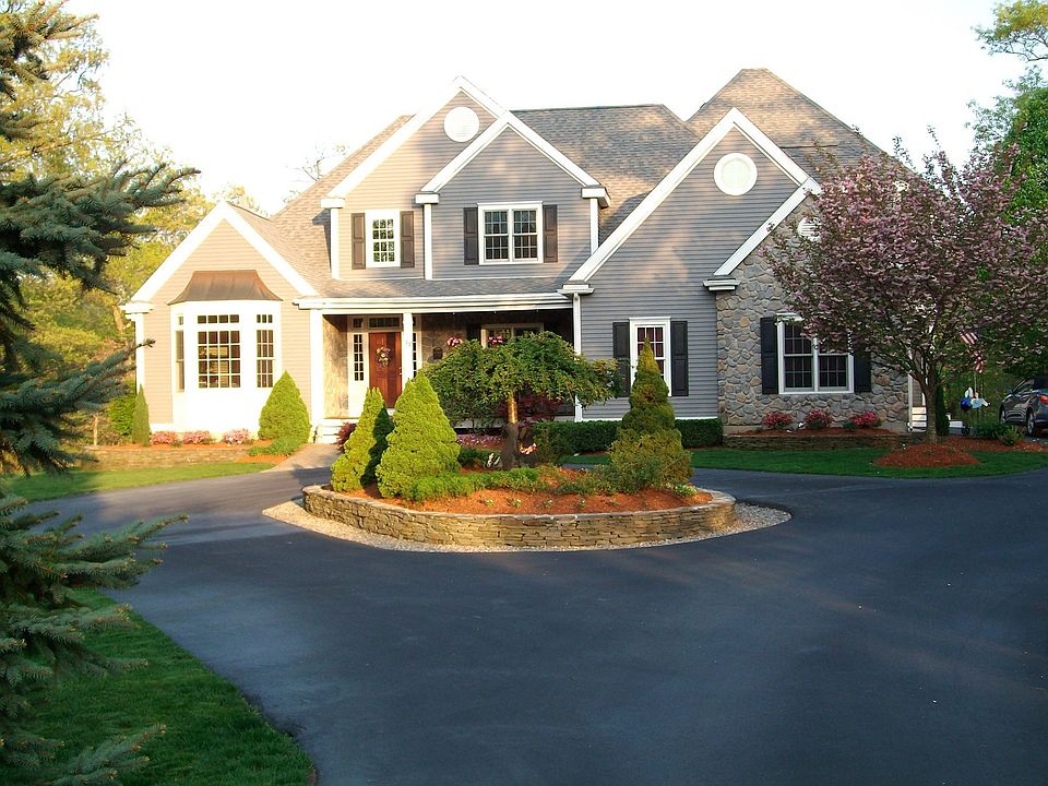 2nd image of 33 Fosters Run