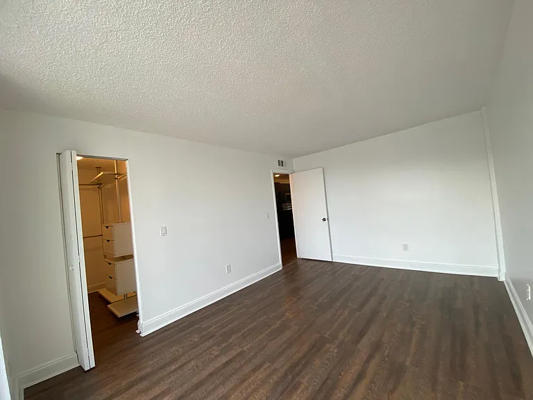 1801 S Treasure Dr #224 — Photo 16