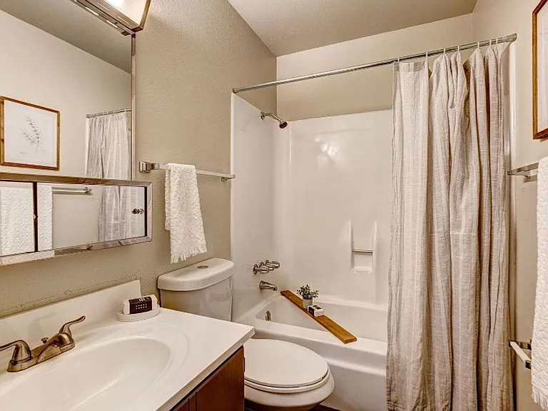 Stone Gate Apartments — Photo 38