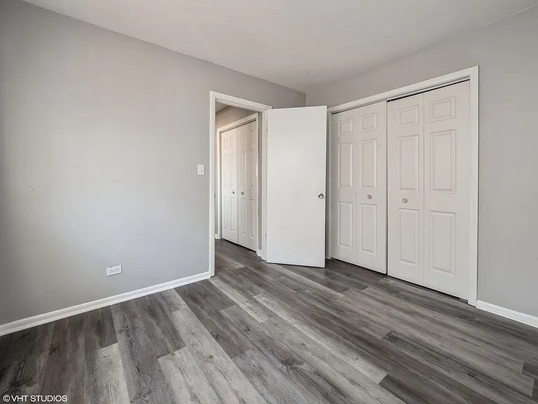 Palatine Park Apartments — Photo 34