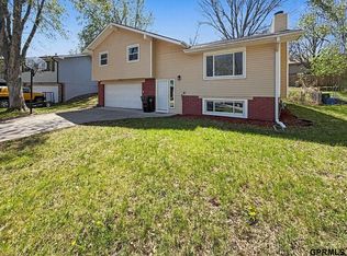 749 W Leon Dr, Lincoln, NE 68521