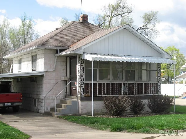 2916 W Garden St photo 1