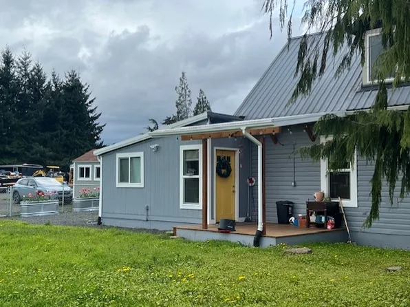 1153 W Hendrickson Rd #B, Sequim, WA 98382