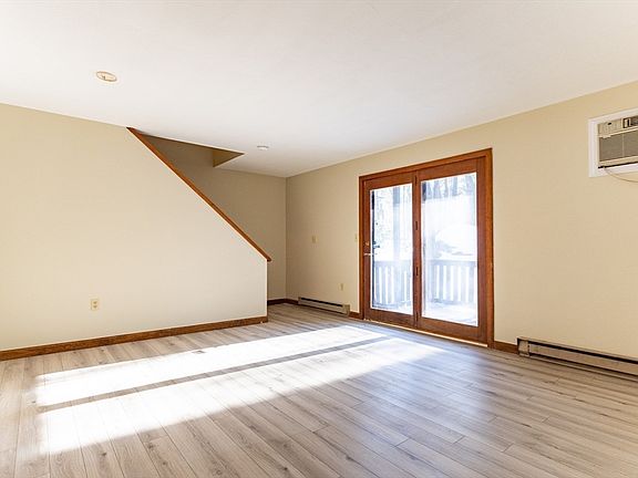 3rd image of 38 Drake Rd #38