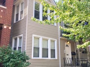 1909 W Berwyn Ave #2, Chicago, IL 60640