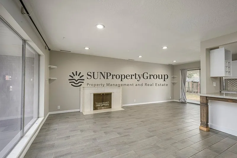 Great Family Home in Excellent Magna Location! — Photo 3