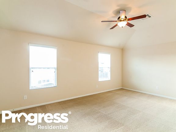 2nd image of 17807 Aveleigh Ln