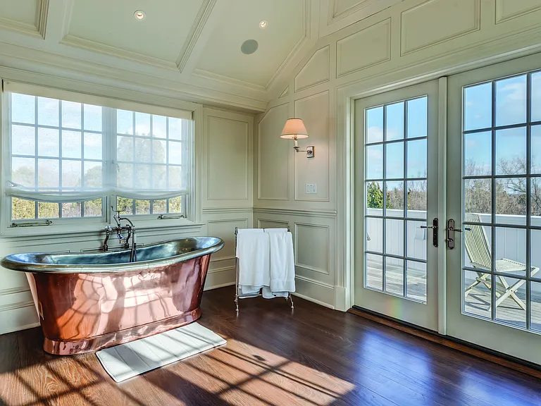 Fairfield Pond Ln — Photo 16