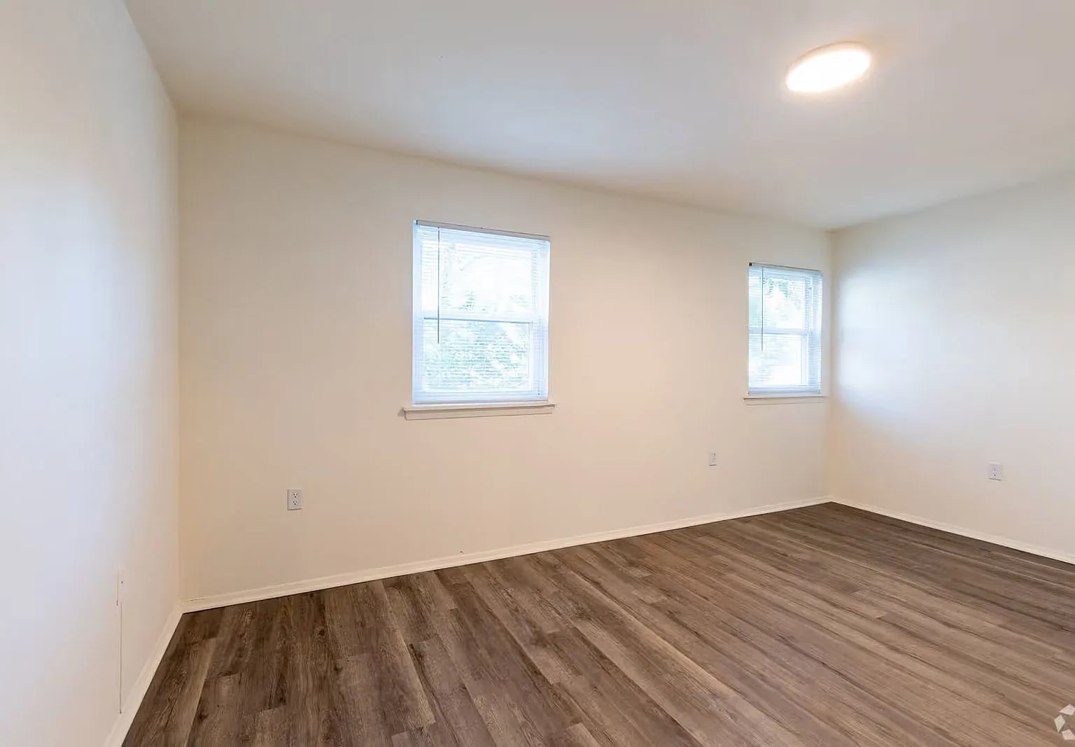 1 bed, 1.0 bath, 610 sqft, $940 — Photo 4