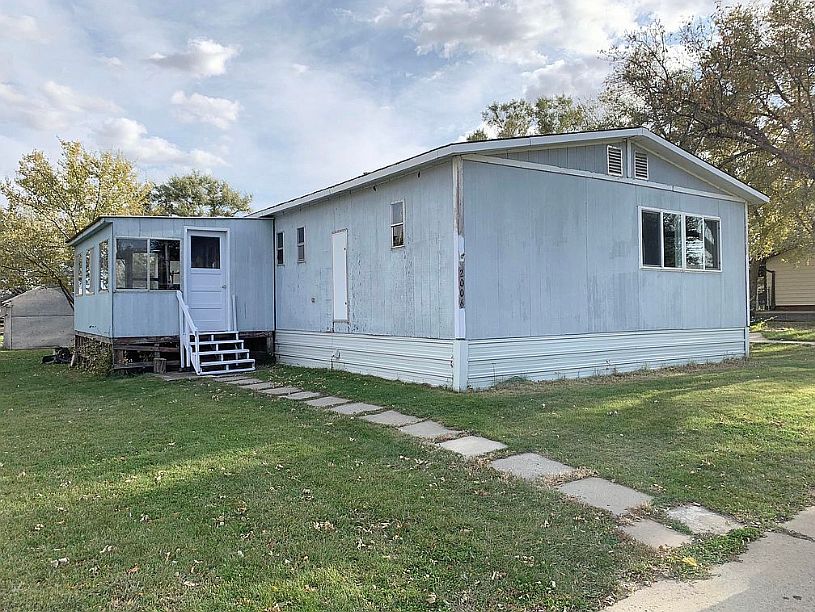 Front of home from driveway