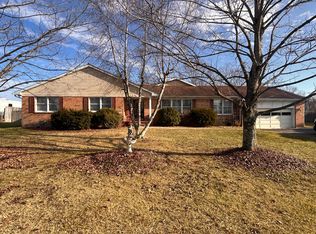 814 Gatewood Rd, Fayetteville, WV 25840