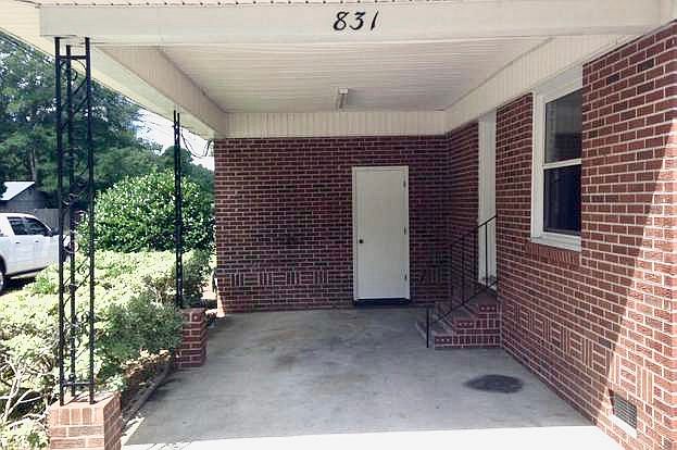 2nd image of 831 W Madison Ave