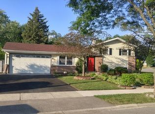 115 N Rose Ave, Addison, IL 60101