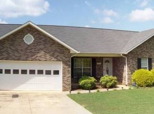 3555 Hillview Dr NE, Conover, NC 28613