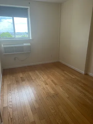 Rented by Q52 LLC | media 12