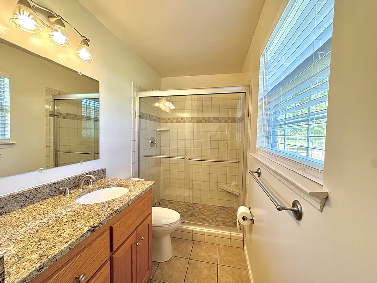 5609 Landrum Dr — Photo 15