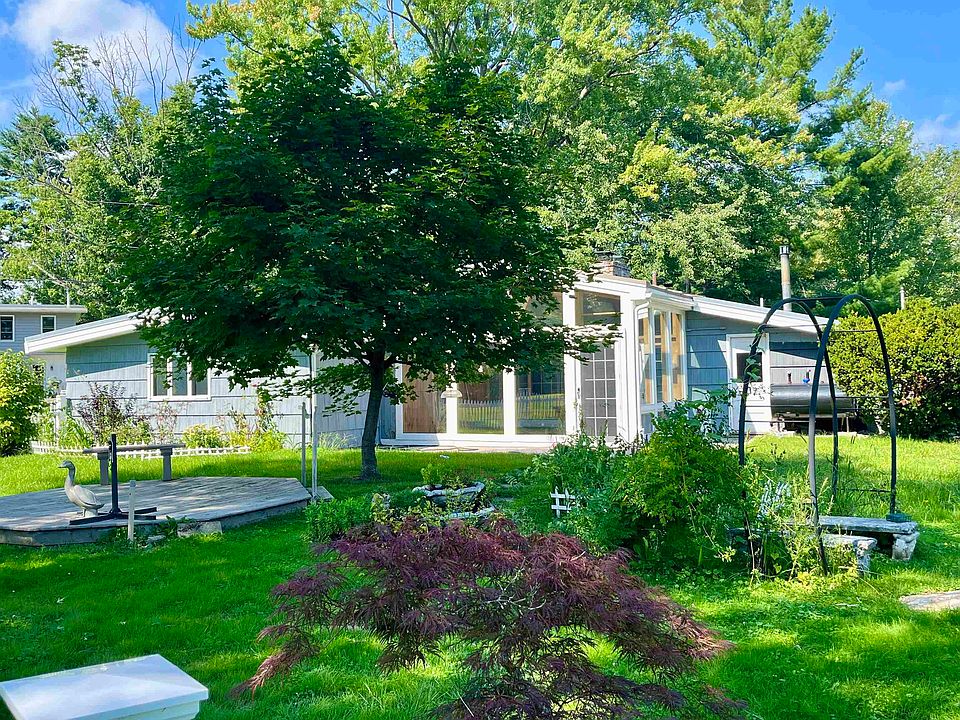 2nd image of 12 Riverdale Avenue