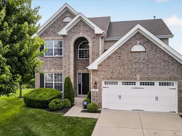 332 Pecan Bluffs Dr, Wentzville, MO 63385