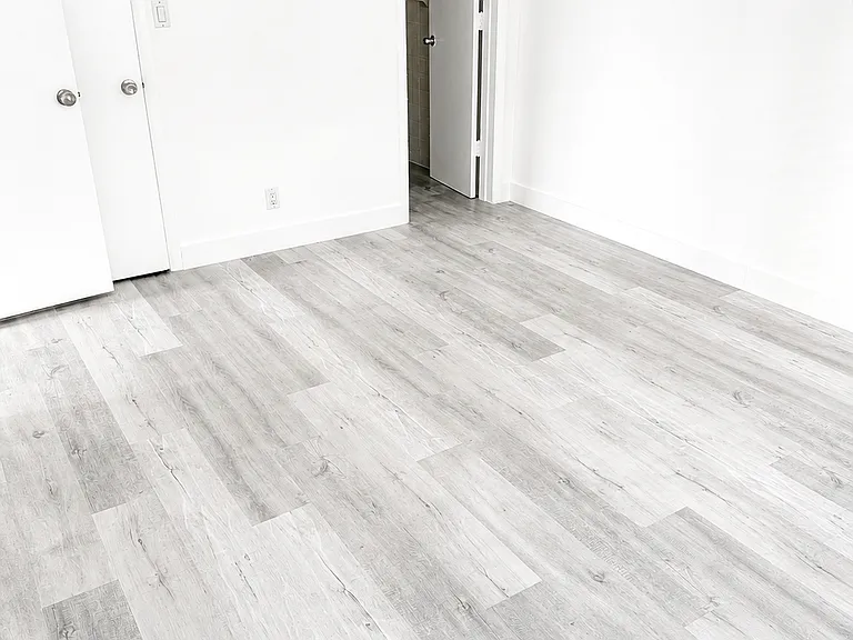 2837 NE 30th St #3 — Photo 9