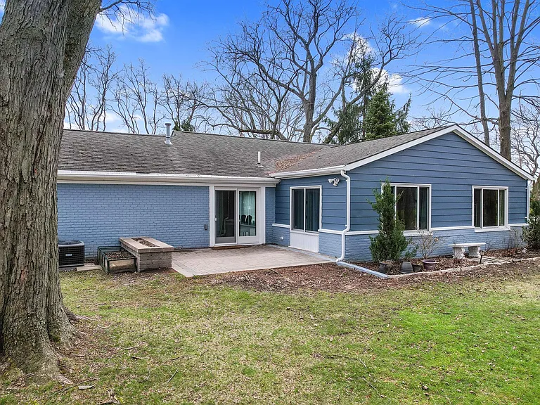2905 W Hickory Grove Rd — Photo 23