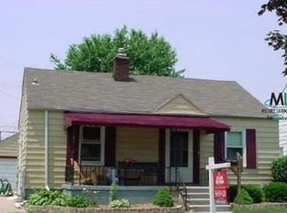 22477 S Cushing Ave, Eastpointe, MI 48021