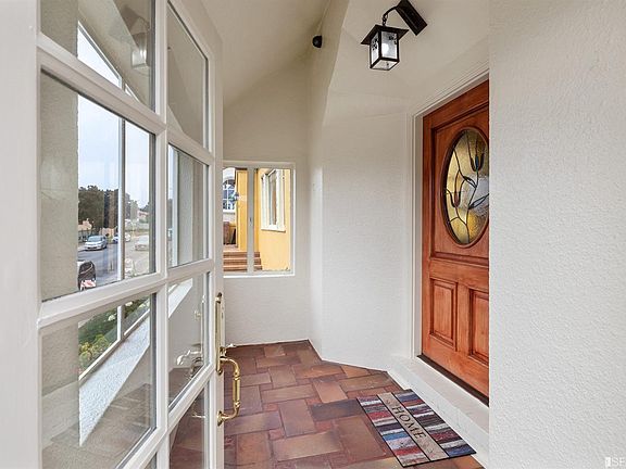 4th image of 341 San Fernando Way