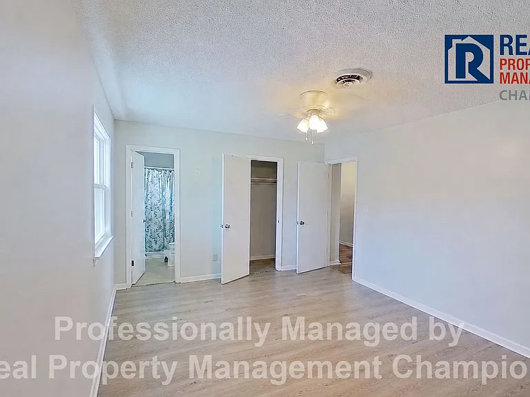 301 Dennis Rd — Photo 5
