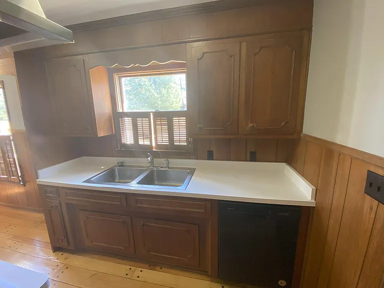 2400 E Blackstock Rd — Photo 27