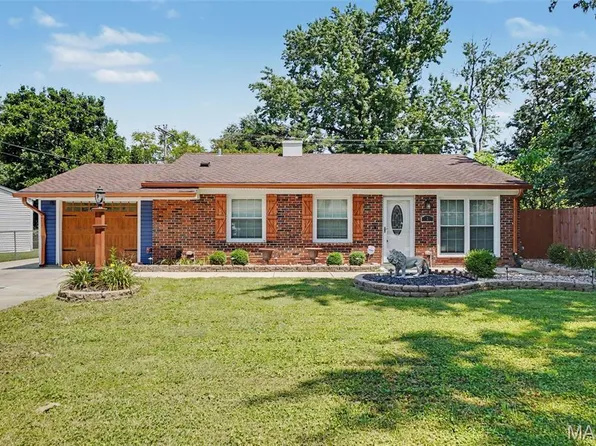 1 Bluegrass Ln, Saint Peters, MO 63376