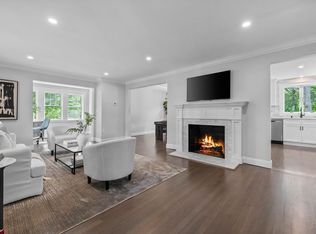 160 Forest Hill Ave, Lynnfield, MA 01940