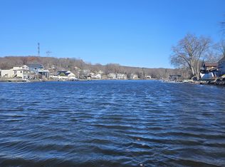 21 Sachem Rd, Lake Hopatcong, NJ 07849